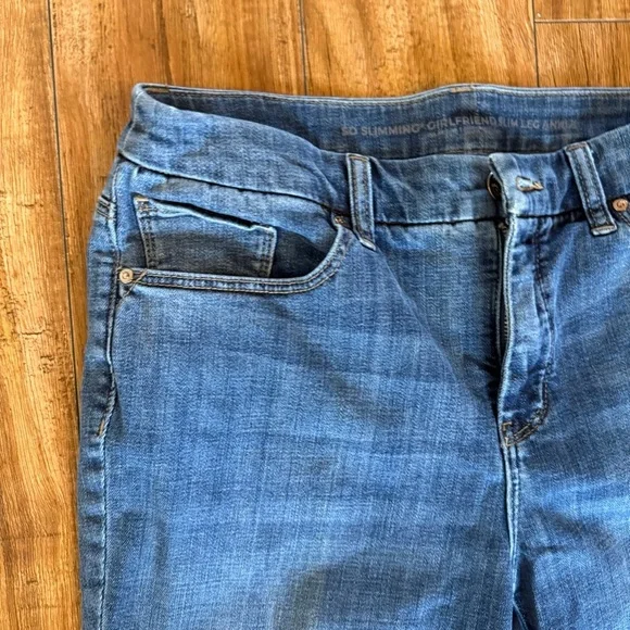 CHICOS Women’s Blue Girlfriend So Slimming Slim Ankle Jeans Size 0.5 (6) - Picture 3 of 13